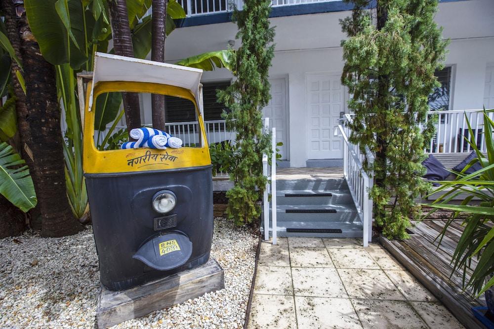 Beachside All Suites Hotel Μαϊάμι Μπιτς Εξωτερικό φωτογραφία