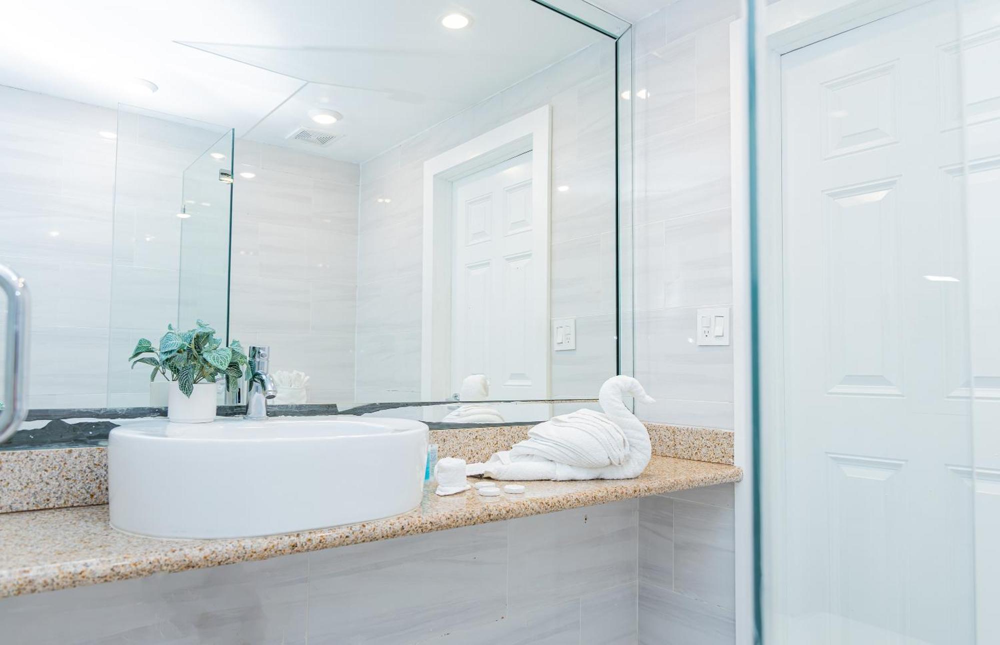 Beachside All Suites Hotel Μαϊάμι Μπιτς Εξωτερικό φωτογραφία